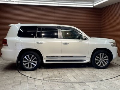 صورة 33 لـ 2016 Toyota LAND CRUISER 200