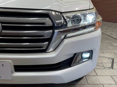 صورة 20 لـ 2016 Toyota LAND CRUISER 200