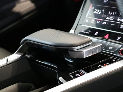 2024 AUDI SQ8 SPORTBACK E-TRON photo 12