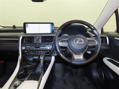 2019 Lexus RX photo 13