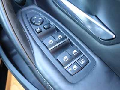 2015 BMW M3 SEDAN thumbnail 41