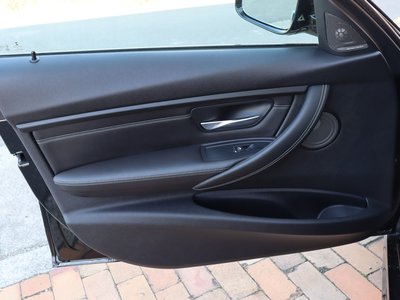 2015 BMW M3 SEDAN thumbnail 37