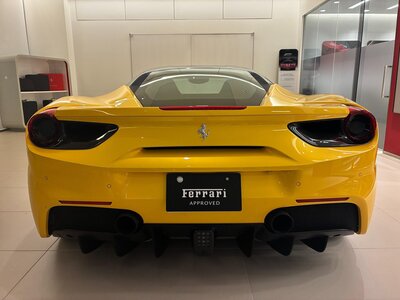 2018 Ferrari 488 GTB thumbnail 30