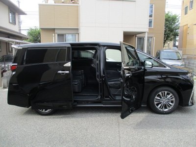 صورة 17 لـ 2024 Toyota ALPHARD
