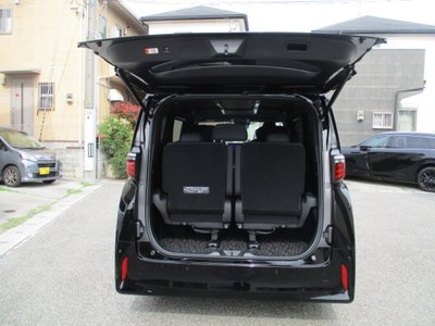 صورة 13 لـ 2024 Toyota ALPHARD