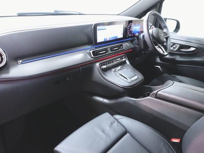 2025 Mercedes-BENZ V-CLASS photo 11