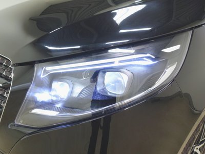 2025 Mercedes-BENZ V-CLASS photo 3