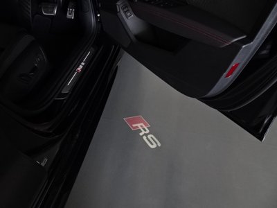 صورة 10 لـ 2025 AUDI RS3 SEDAN
