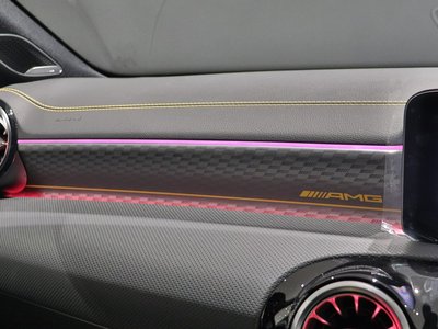 2026 Mercedes-BENZ CLA AMG 照片 9