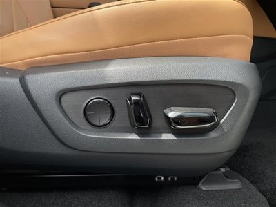 2023 Lexus NX thumbnail 23