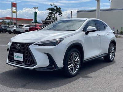 2023 Lexus NX thumbnail 32