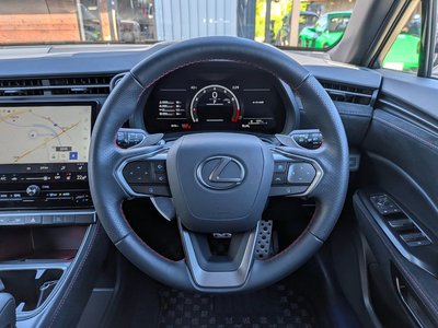 2025 Lexus LBX — миниатюра 9