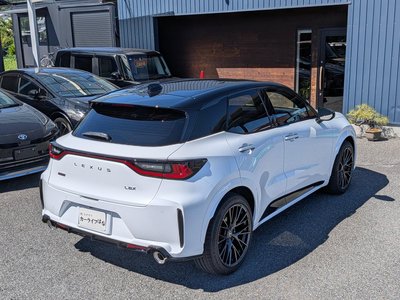 2025 Lexus LBX — миниатюра 13
