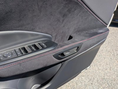 2025 Lexus LBX — миниатюра 32