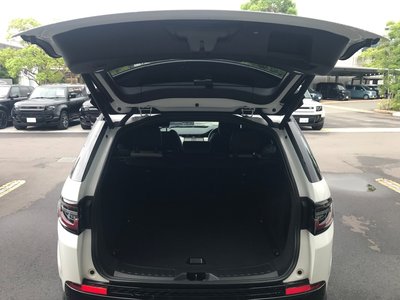 2025 LAND Rover DISCOVERY SPORT photo 16