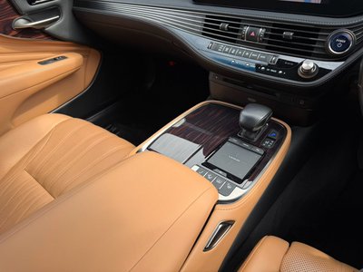 2021 Lexus LS thumbnail 53
