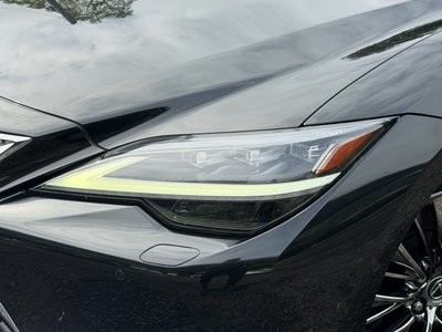 2021 Lexus LS photo 8