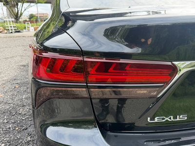 2021 Lexus LS thumbnail 28