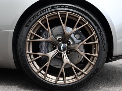 صورة 46 لـ 2024 Aston Martin DB12