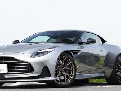 صورة 82 لـ 2024 Aston Martin DB12