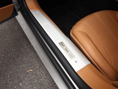 صورة 54 لـ 2024 Aston Martin DB12