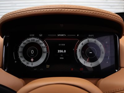 صورة 66 لـ 2024 Aston Martin DB12