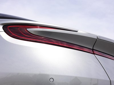 صورة 41 لـ 2024 Aston Martin DB12