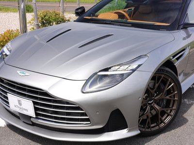 صورة 10 لـ 2024 Aston Martin DB12