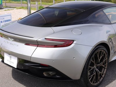 صورة 84 لـ 2024 Aston Martin DB12