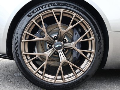 صورة 45 لـ 2024 Aston Martin DB12