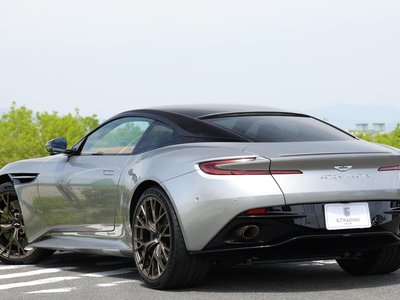 صورة 39 لـ 2024 Aston Martin DB12