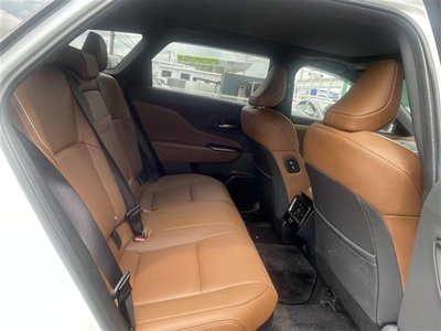 2025 Toyota CROWN ESTATE 照片 27