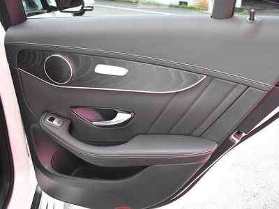 صورة مصغرة 33 لـ 2022 Mercedes-BENZ GLC AMG