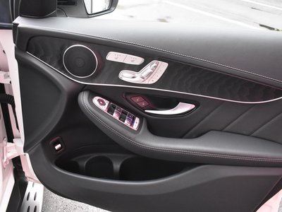 صورة مصغرة 32 لـ 2022 Mercedes-BENZ GLC AMG