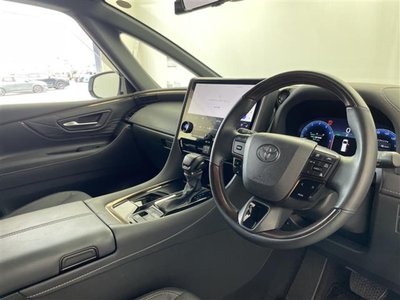 صورة 30 لـ 2023 Toyota ALPHARD
