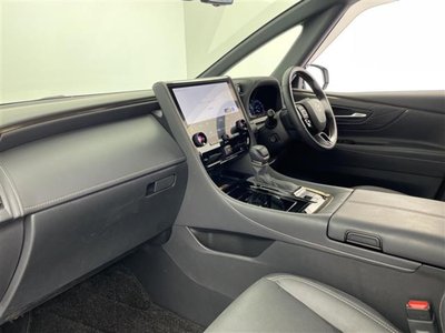صورة 31 لـ 2023 Toyota ALPHARD