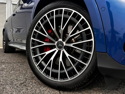 صورة 10 لـ 2025 Mercedes-BENZ GLC AMG
