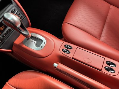 2001 Porsche 911 — миниатюра 30