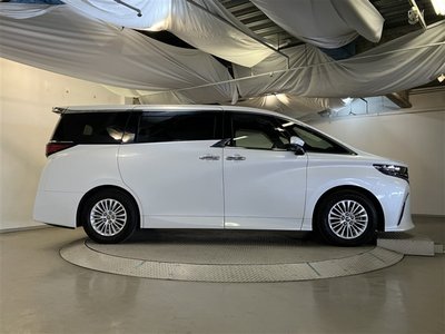 2023 Toyota ALPHARD — фото 9