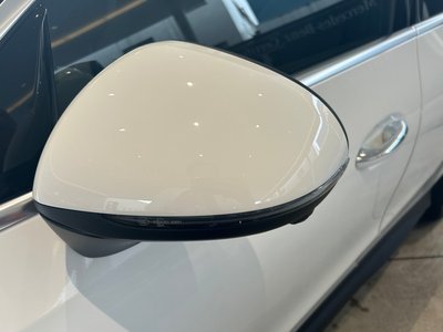 2025 Mercedes-BENZ GLC thumbnail 36