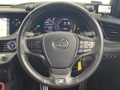 2018 Lexus LS thumbnail 25