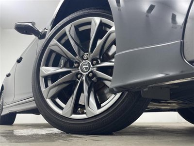 2018 Lexus LS thumbnail 32