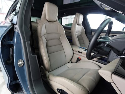 2026 Porsche TAYCAN photo 5