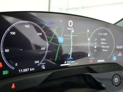 2026 Porsche TAYCAN thumbnail 54