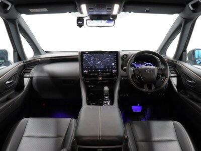 صورة 10 لـ 2023 Toyota VELLFIRE