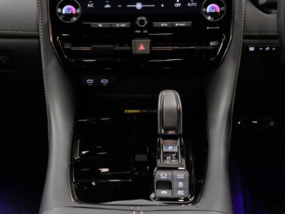 صورة 12 لـ 2023 Toyota VELLFIRE