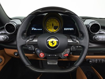 صورة 14 لـ 2021 Ferrari F8 SPIDER