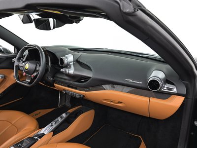 صورة 16 لـ 2021 Ferrari F8 SPIDER