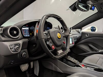 2016 Ferrari CALIFORNIA T — миниатюра 19