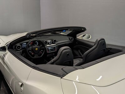 2016 Ferrari CALIFORNIA T — миниатюра 35